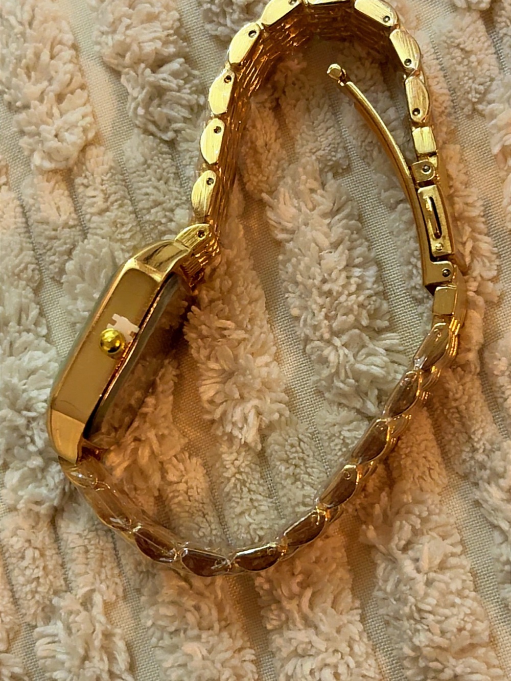 Women's Gold Rectangular Bracelet Watch - Timeless Chic - Picture 11 of 12